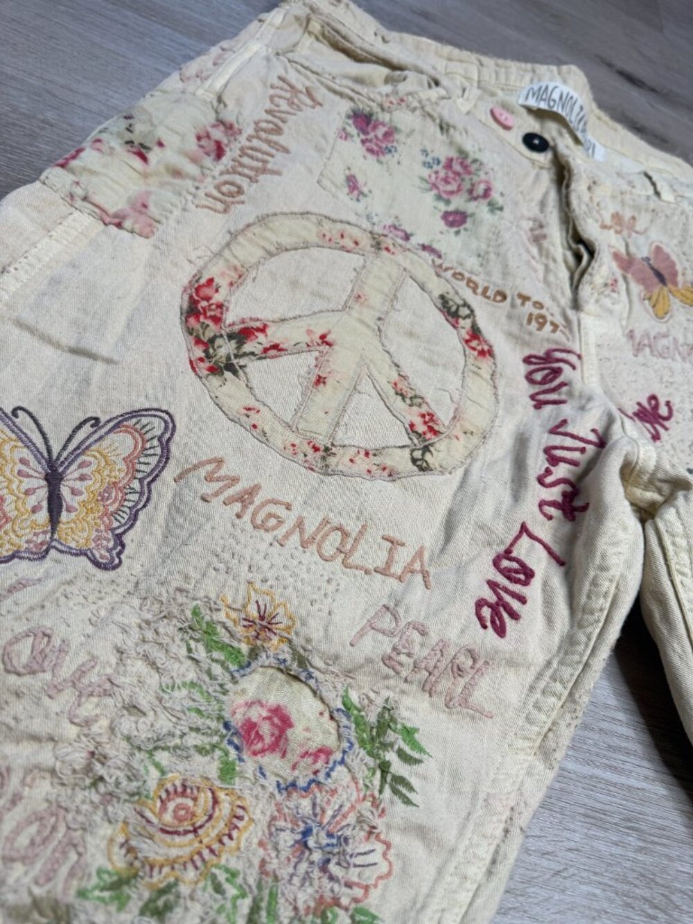 Magnolia Pearl You Just Love Miner Denims Rare Embroidered Patchwork Peace Love - Picture 3 of 10